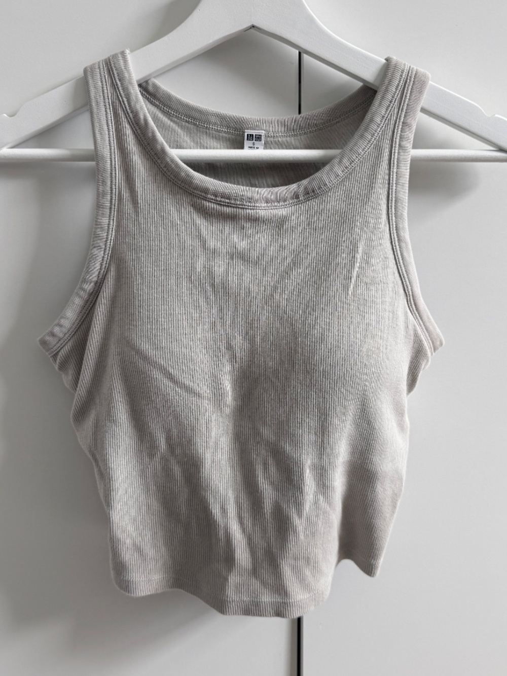 Uniqlo Basic Ribbed Bra Tank Top - Beige. Size S